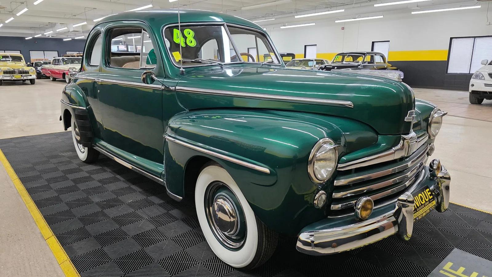 1948 Ford Super Deluxe