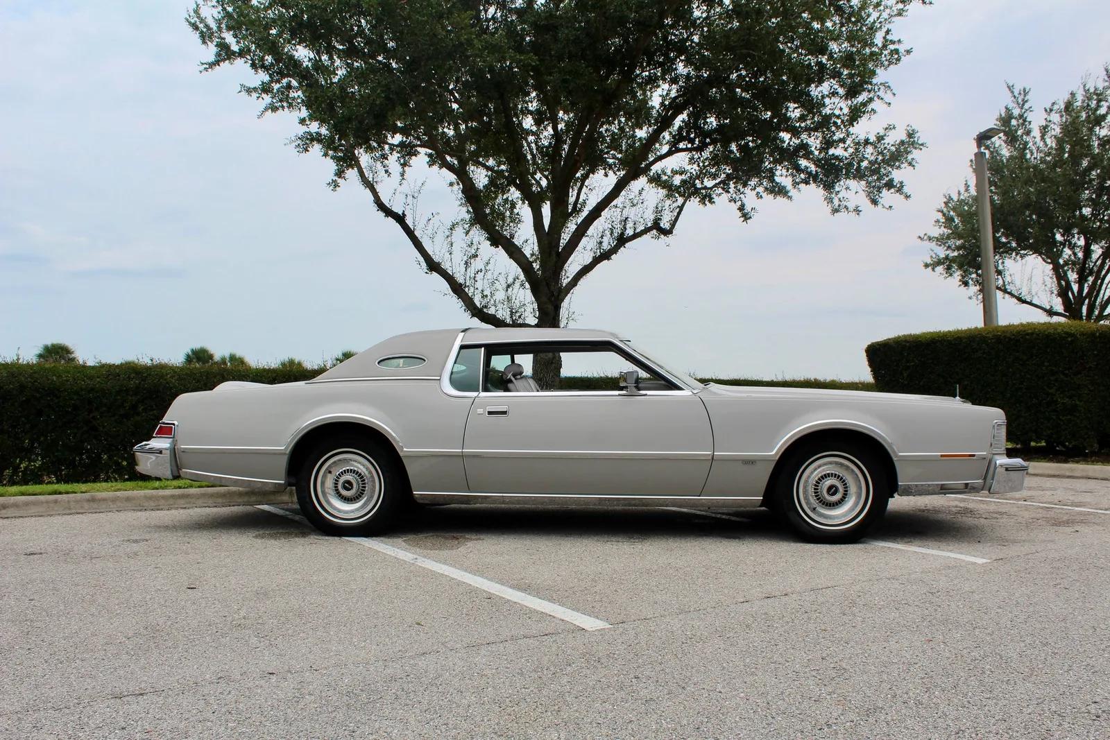 1976 Lincoln Continental Mark IV