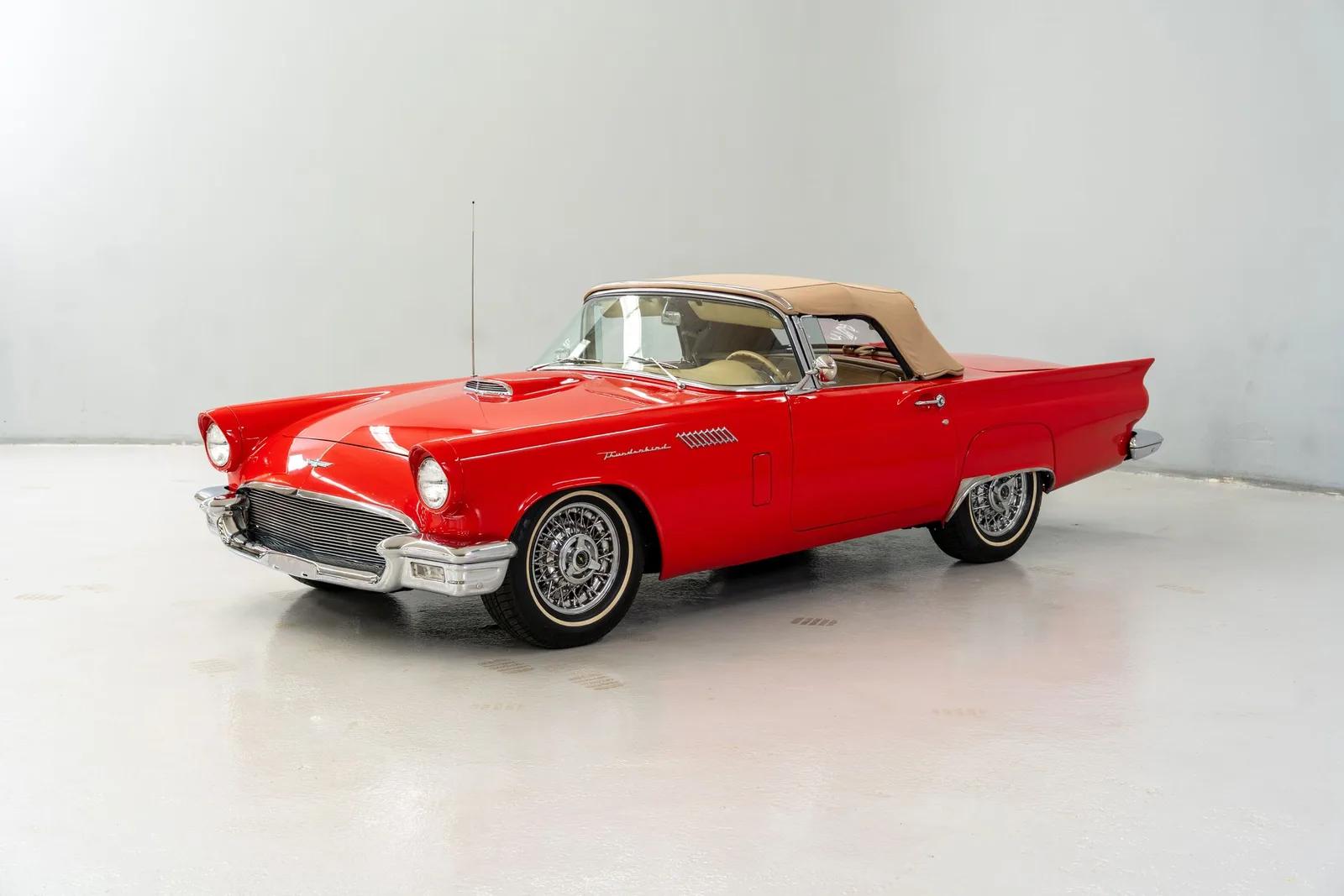 1957 Ford Thunderbird