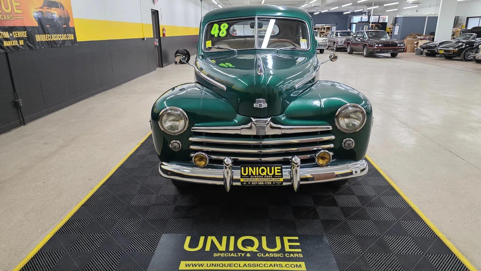 1948 Ford Super Deluxe