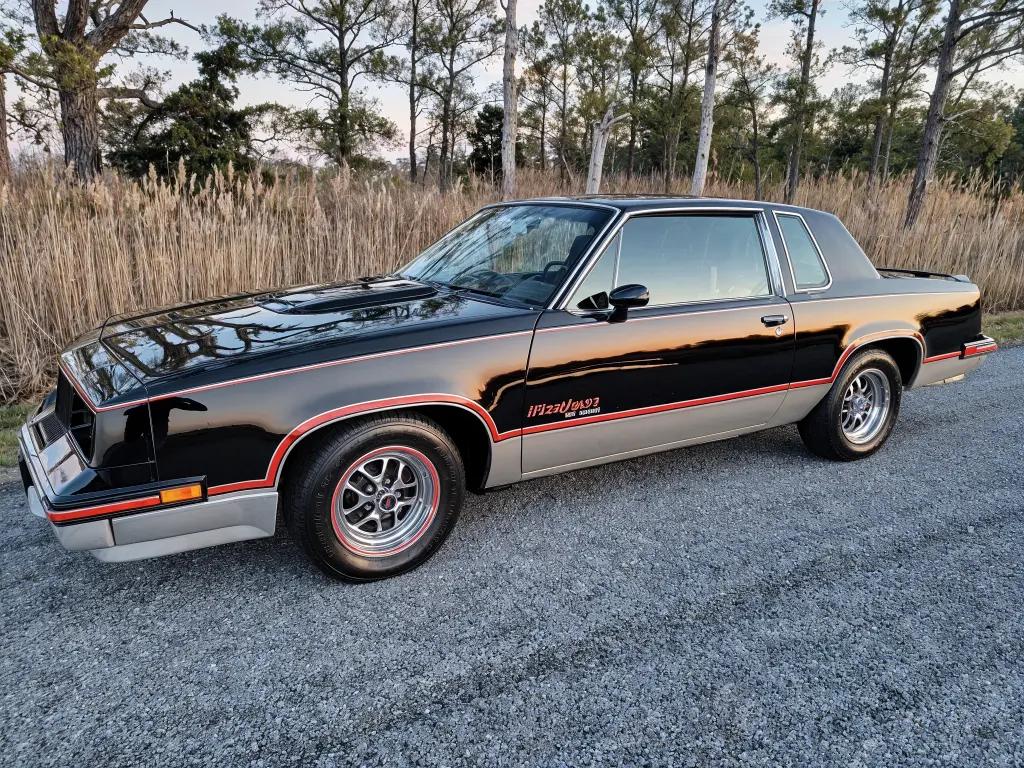 1983–1984 Oldsmobile Hurst/Olds 442