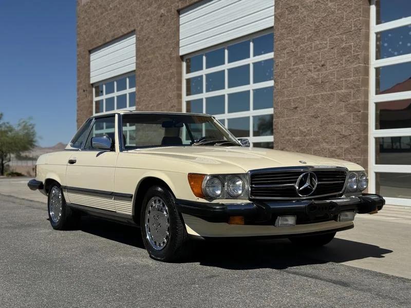 1987 Mercedes-Benz 560 SL