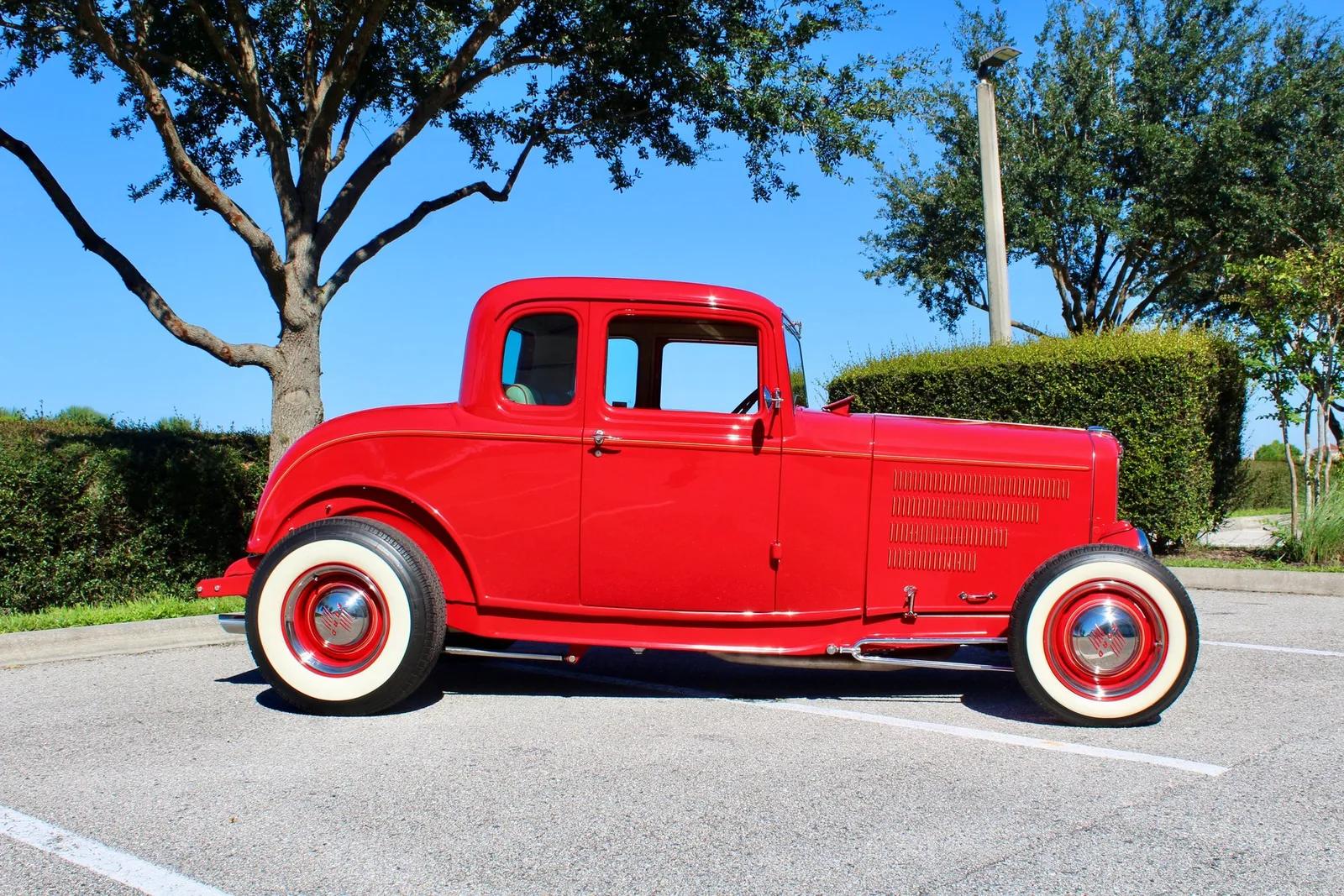 1932 Ford Model 18 & 40 V8