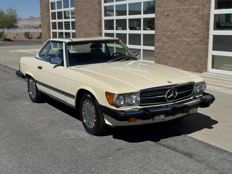 1987 Mercedes-Benz 560 SL