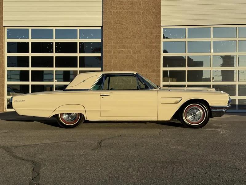 1965 Ford Thunderbird