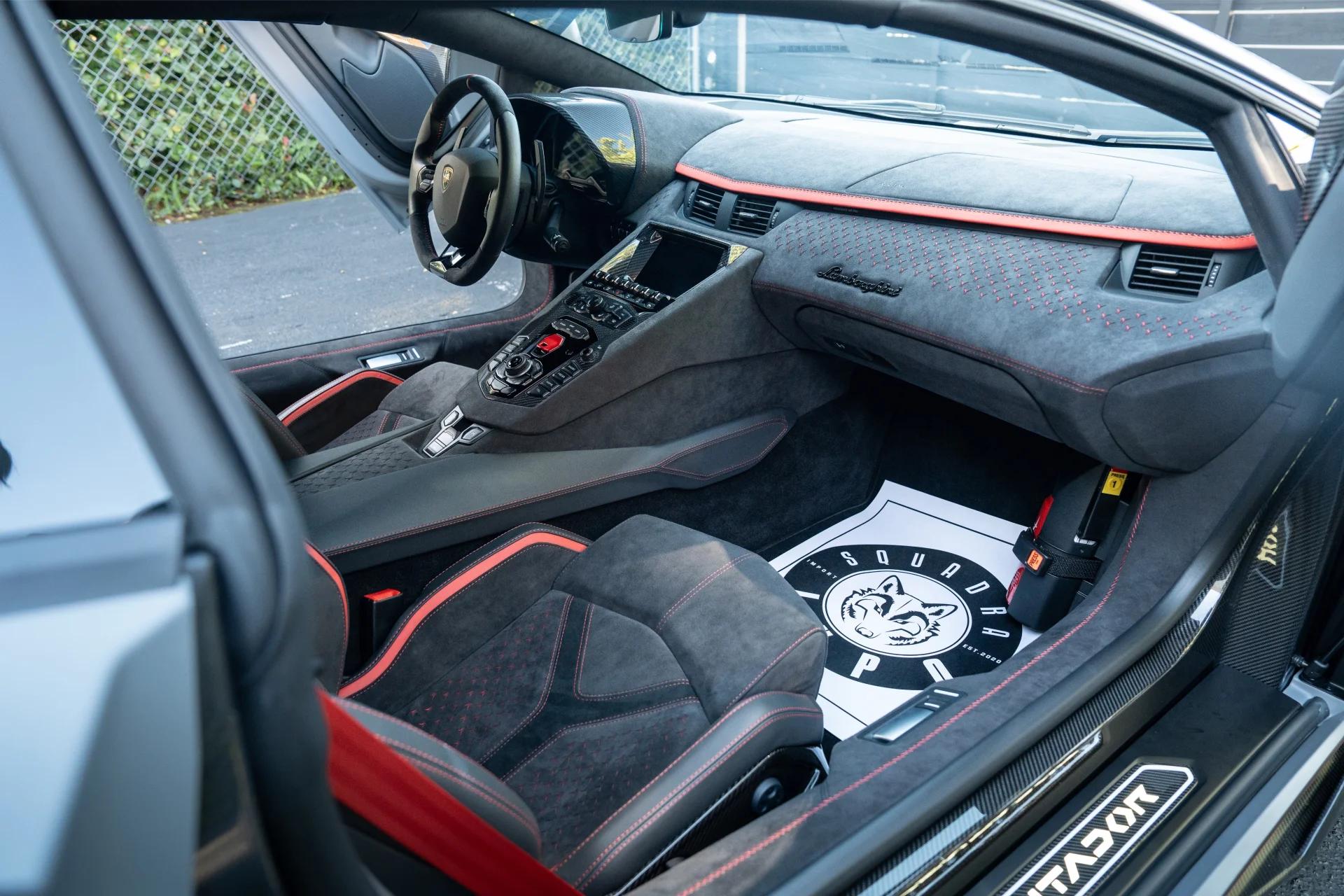 2022 Lamborghini Aventador