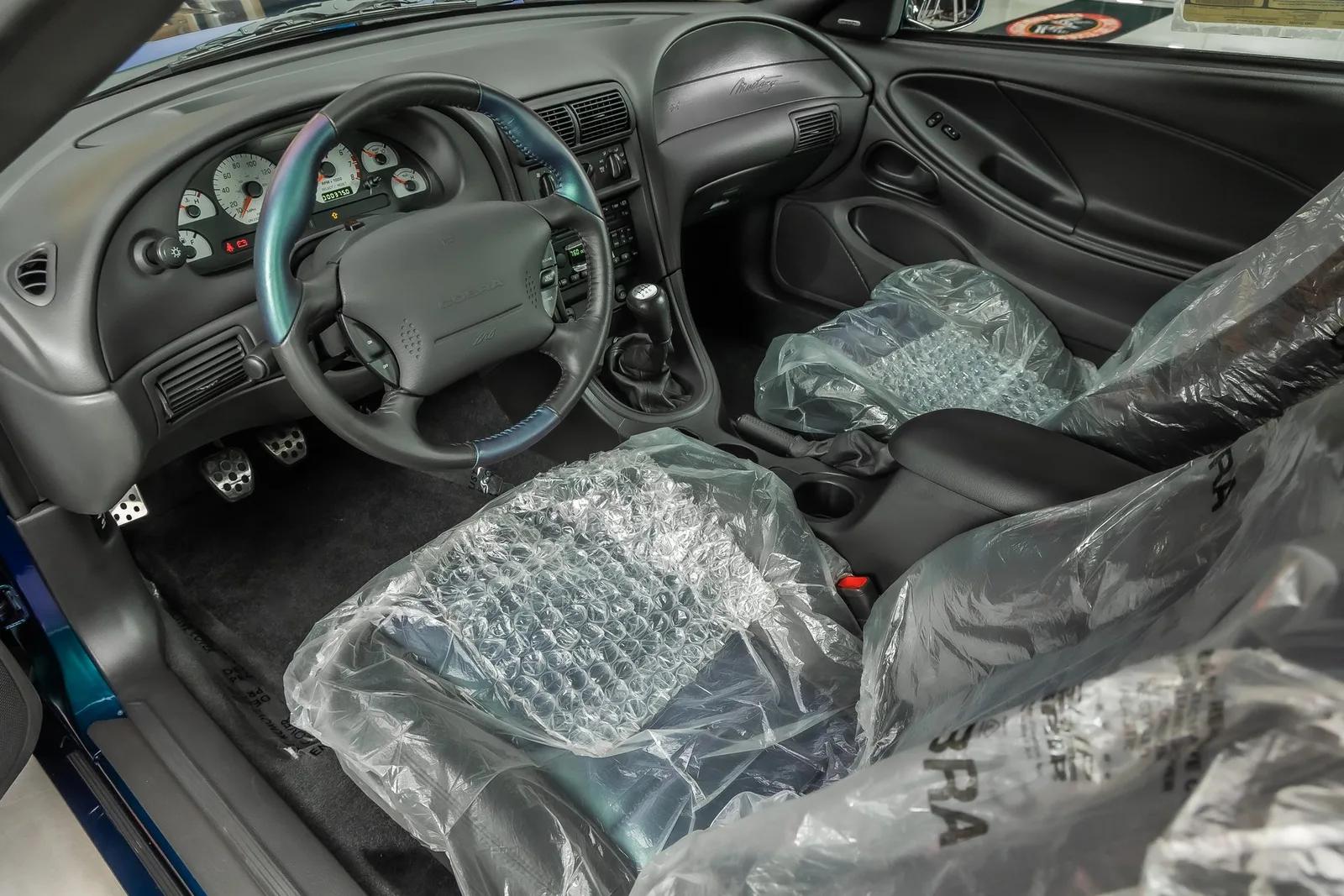 2004 Ford Mustang
