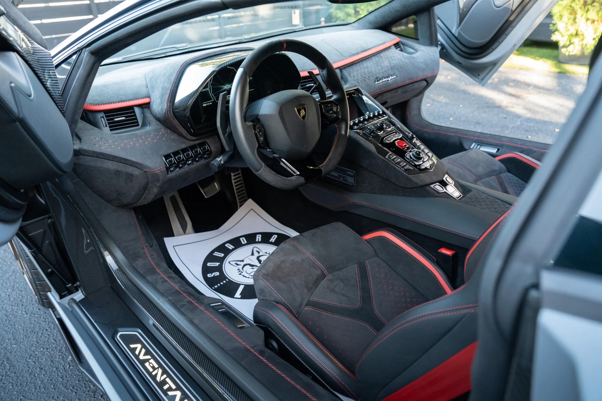 2022 Lamborghini Aventador