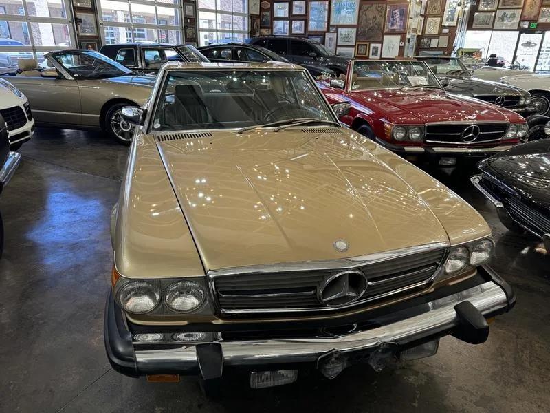 1987 Mercedes-Benz 560 SL