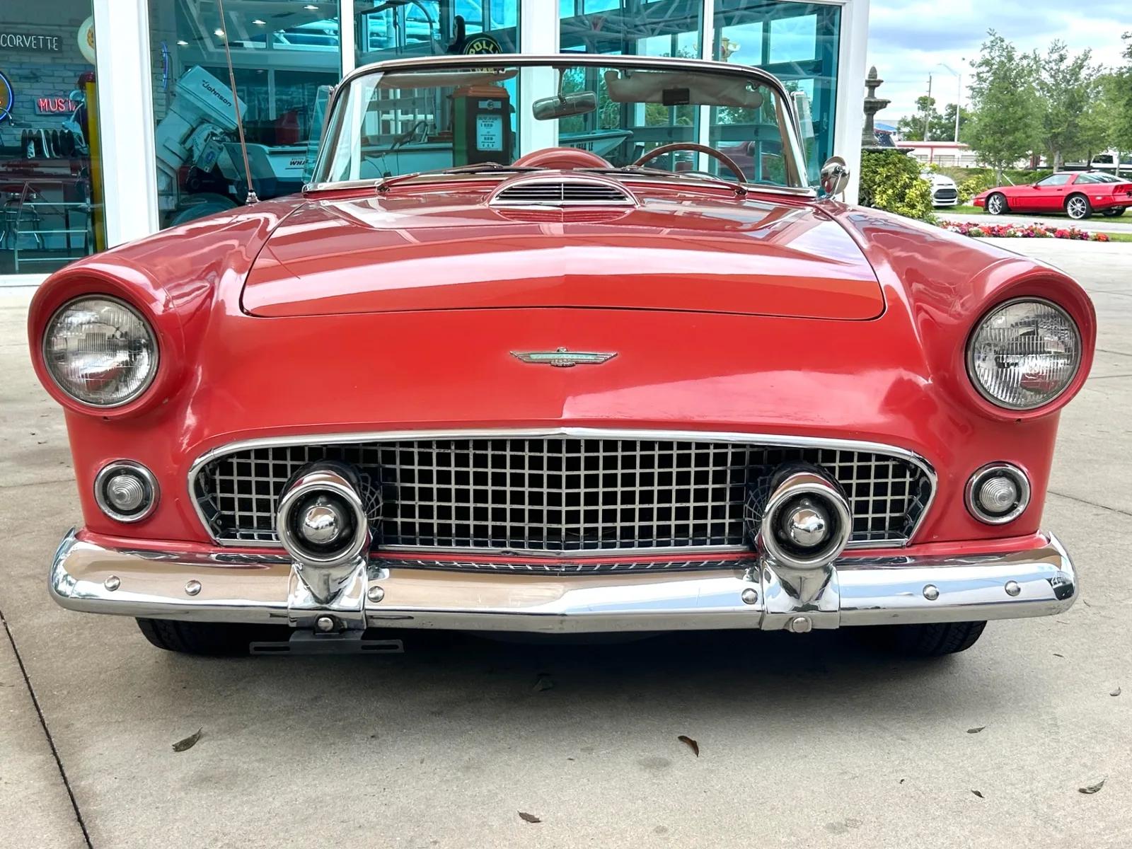 1956 Ford Thunderbird