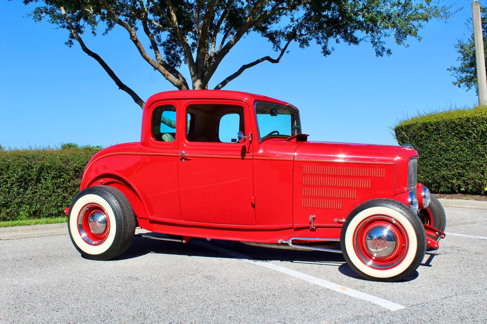 1932 Ford Model 18 & 40 V8