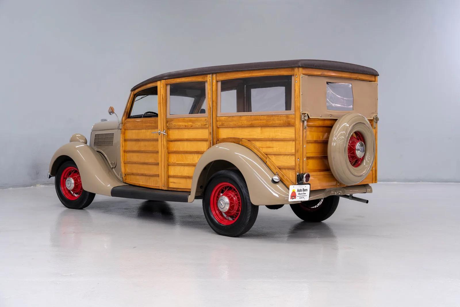 1935 Ford Model 48