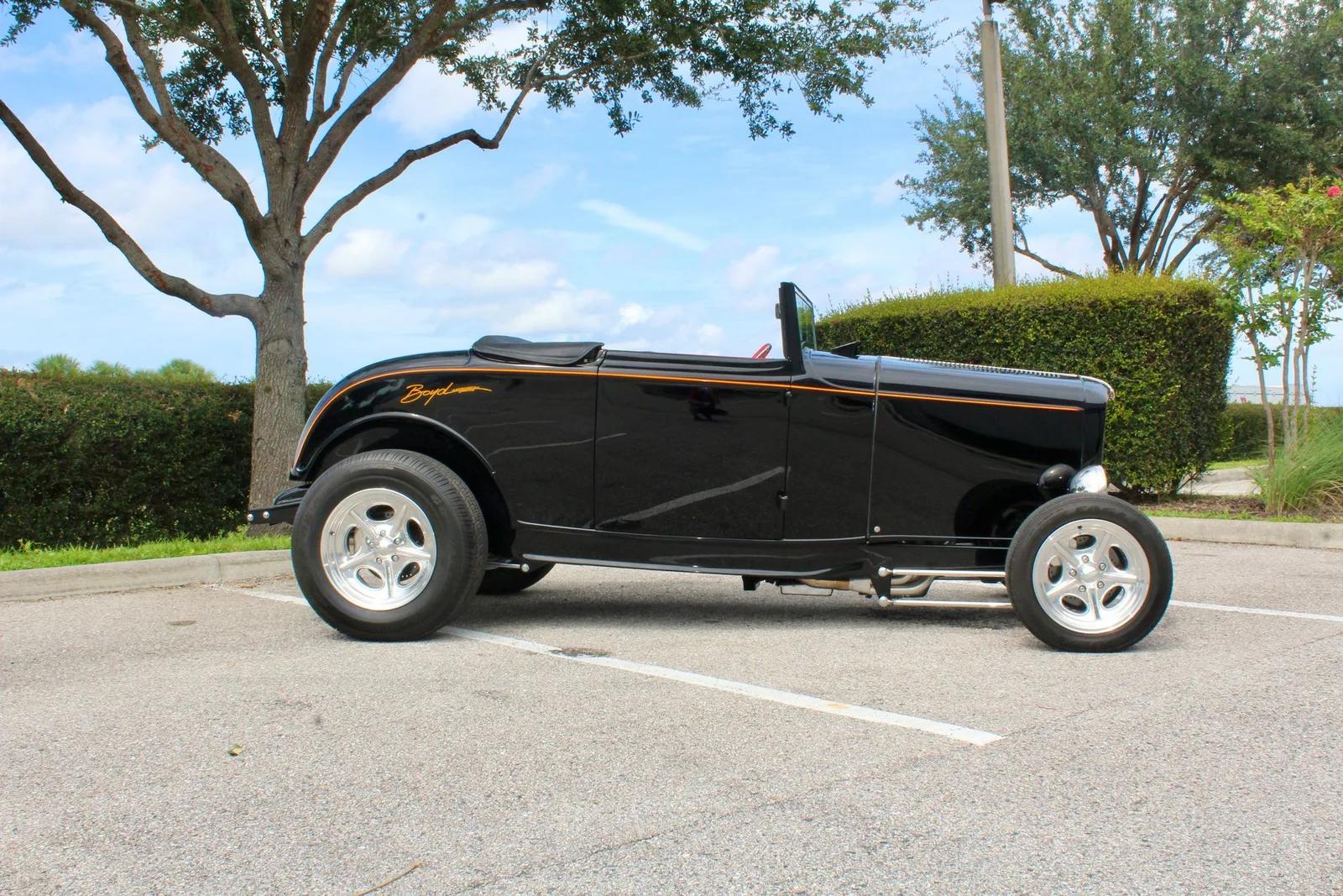 1932 Ford Model 18 & 40 V8