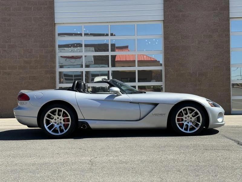 2003 Dodge Viper