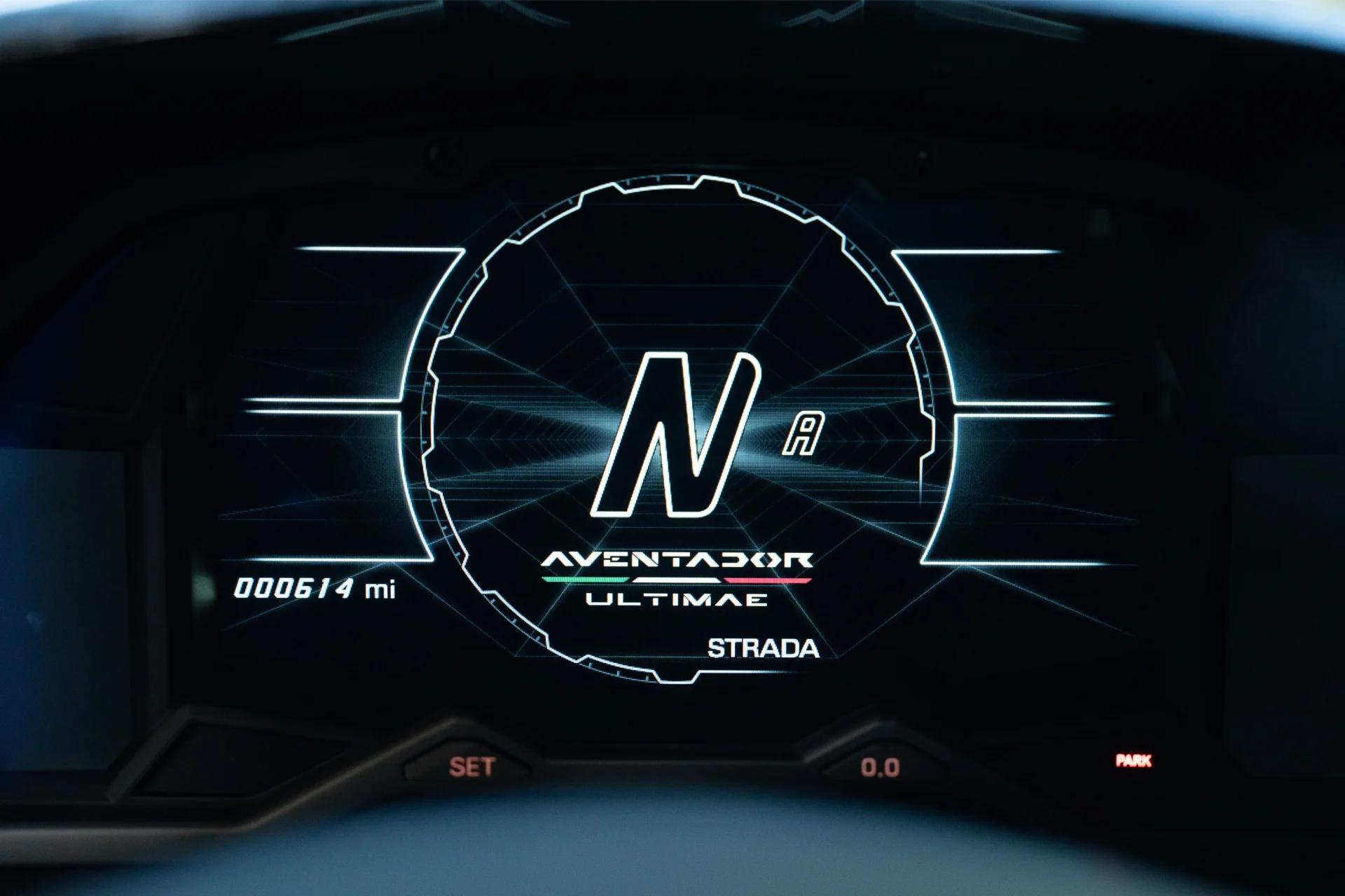 2022 Lamborghini Aventador