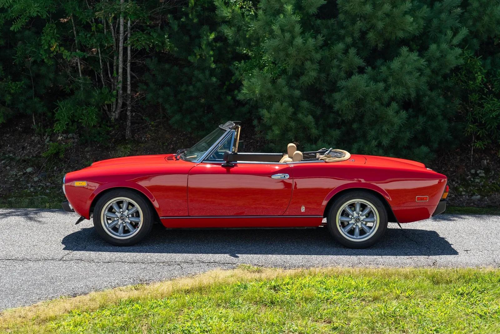 1979 Fiat 124 spider (1966-1985)