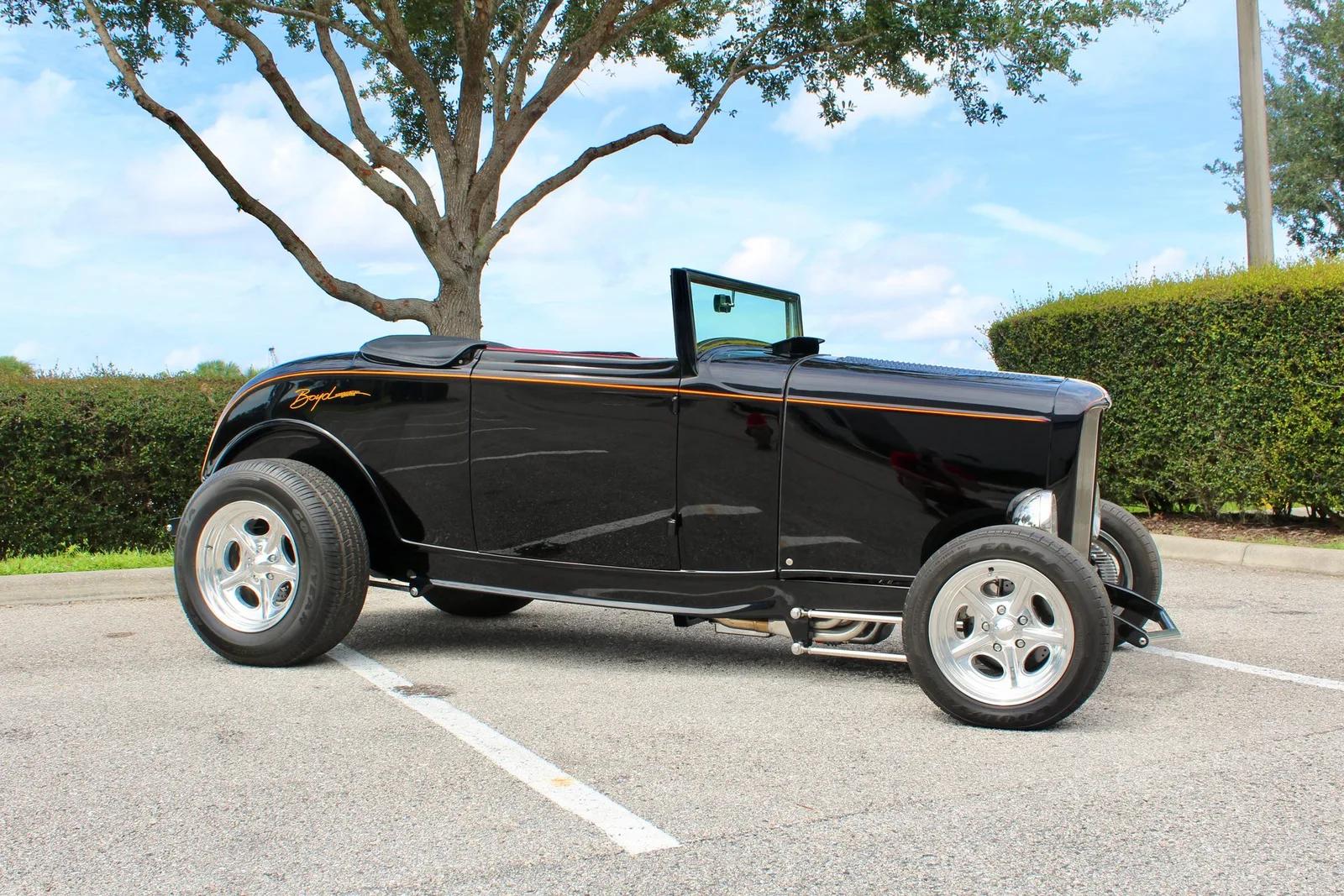 1932 Ford Model 18 & 40 V8