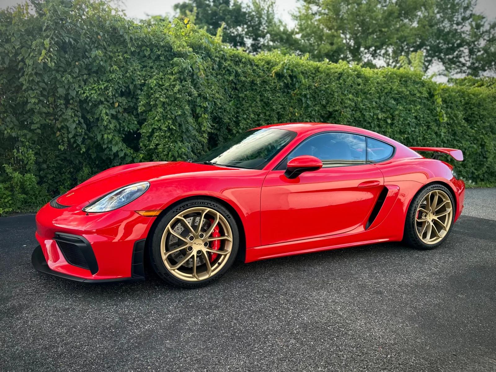 2021 Porsche Cayman GT4