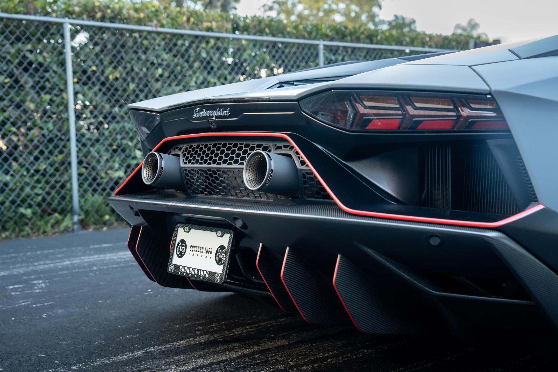 2022 Lamborghini Aventador