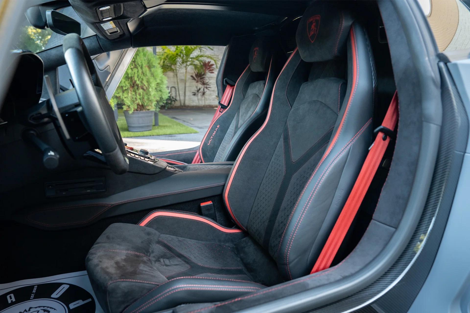 2022 Lamborghini Aventador