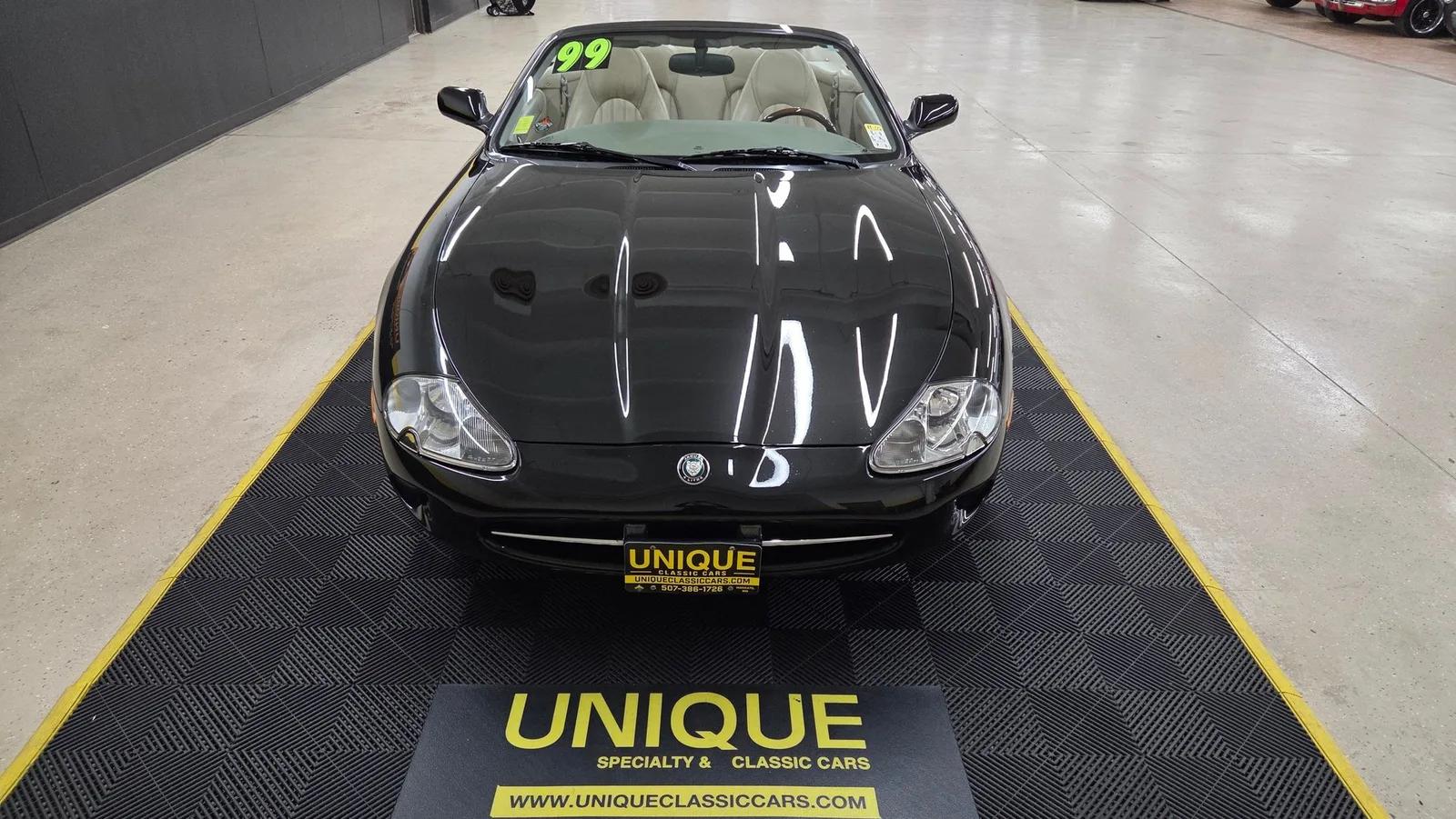 1999 Jaguar Xk8
