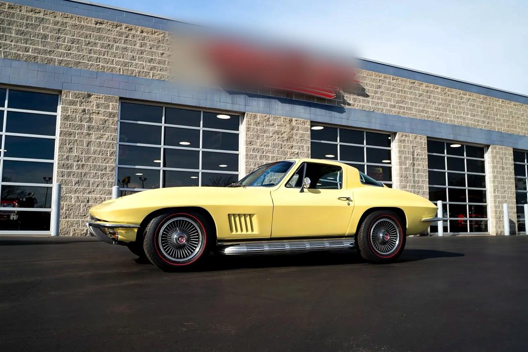 1967 Chevrolet Corvette L79 coupe in Sunfire Yellow