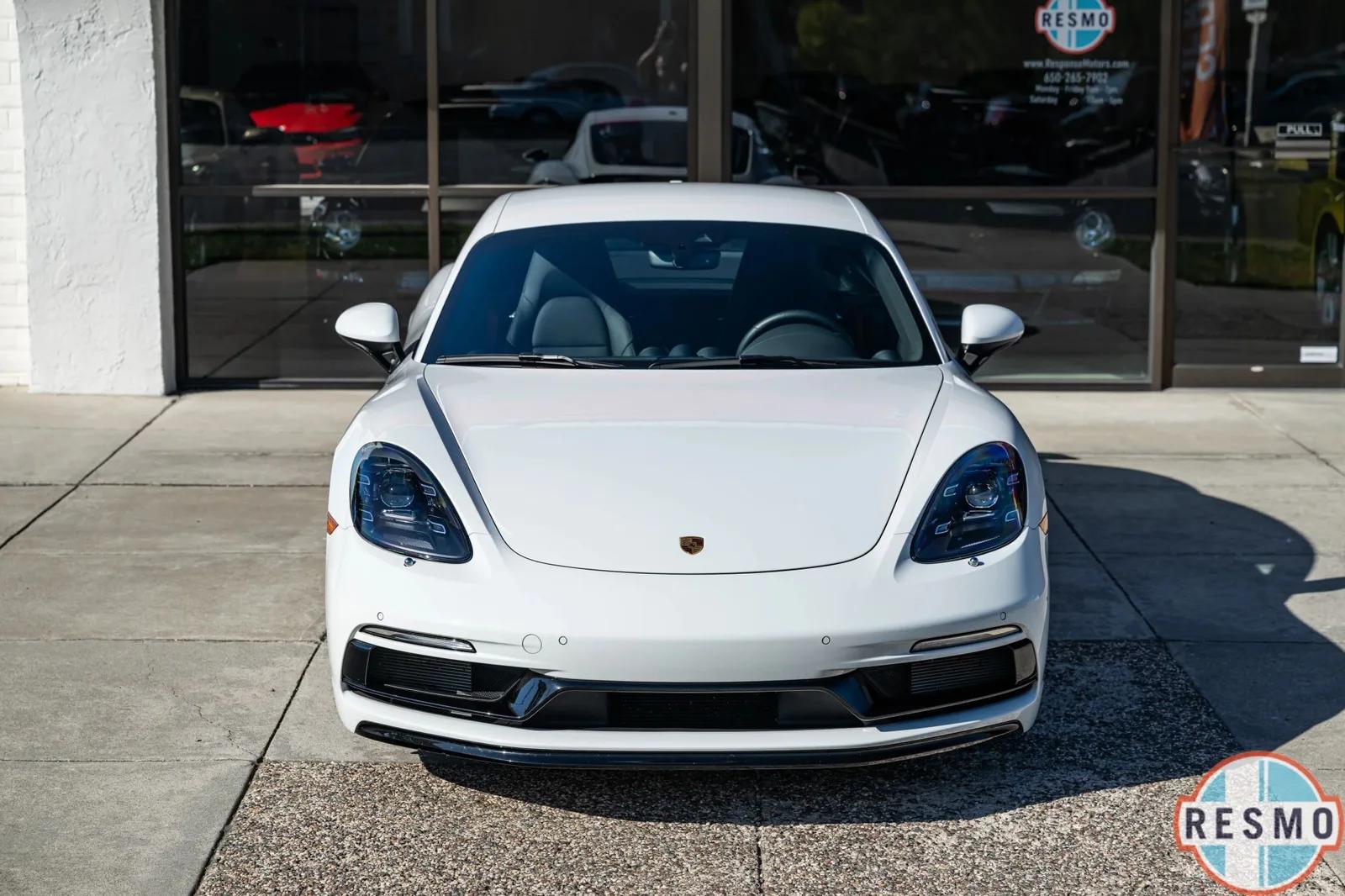 2022 Porsche 718 Cayman