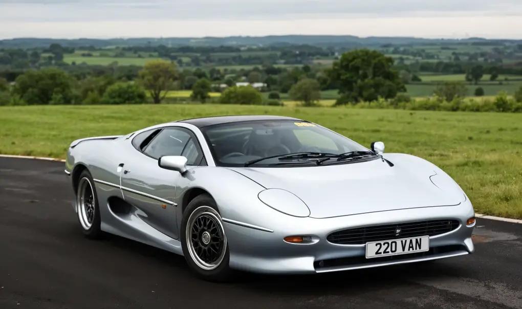 Jaguar XJ220 in silver, a sleek supercar with a record-setting legacy.