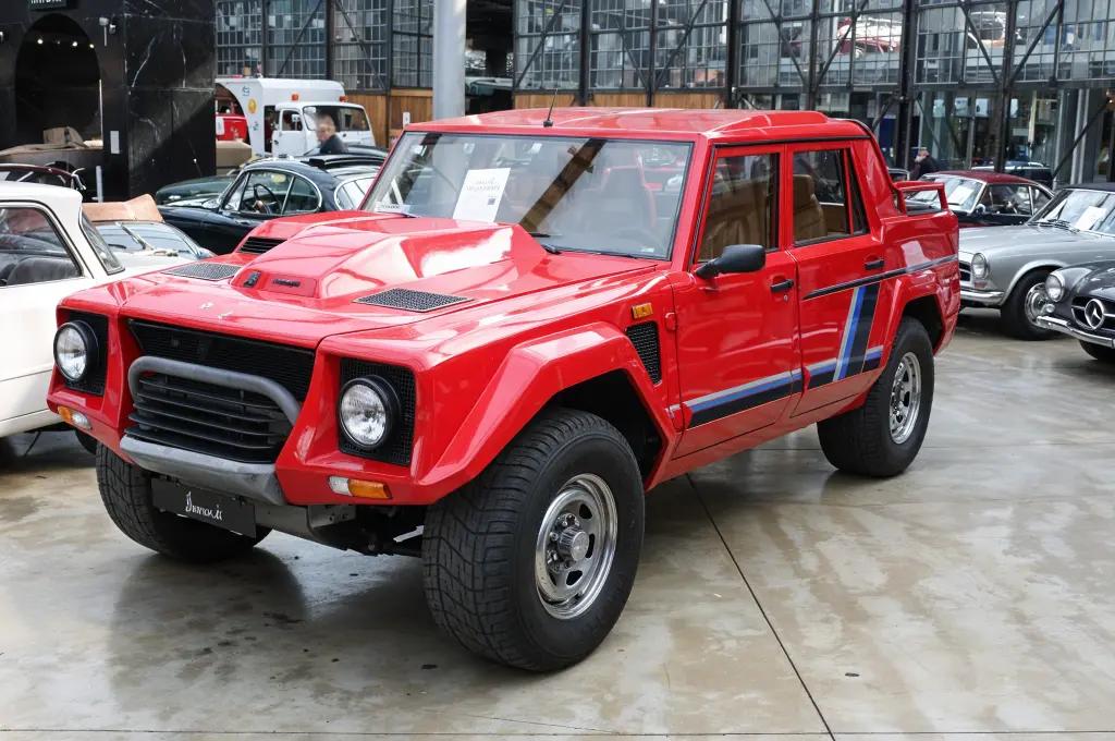 1986 Lamborghini LM002
