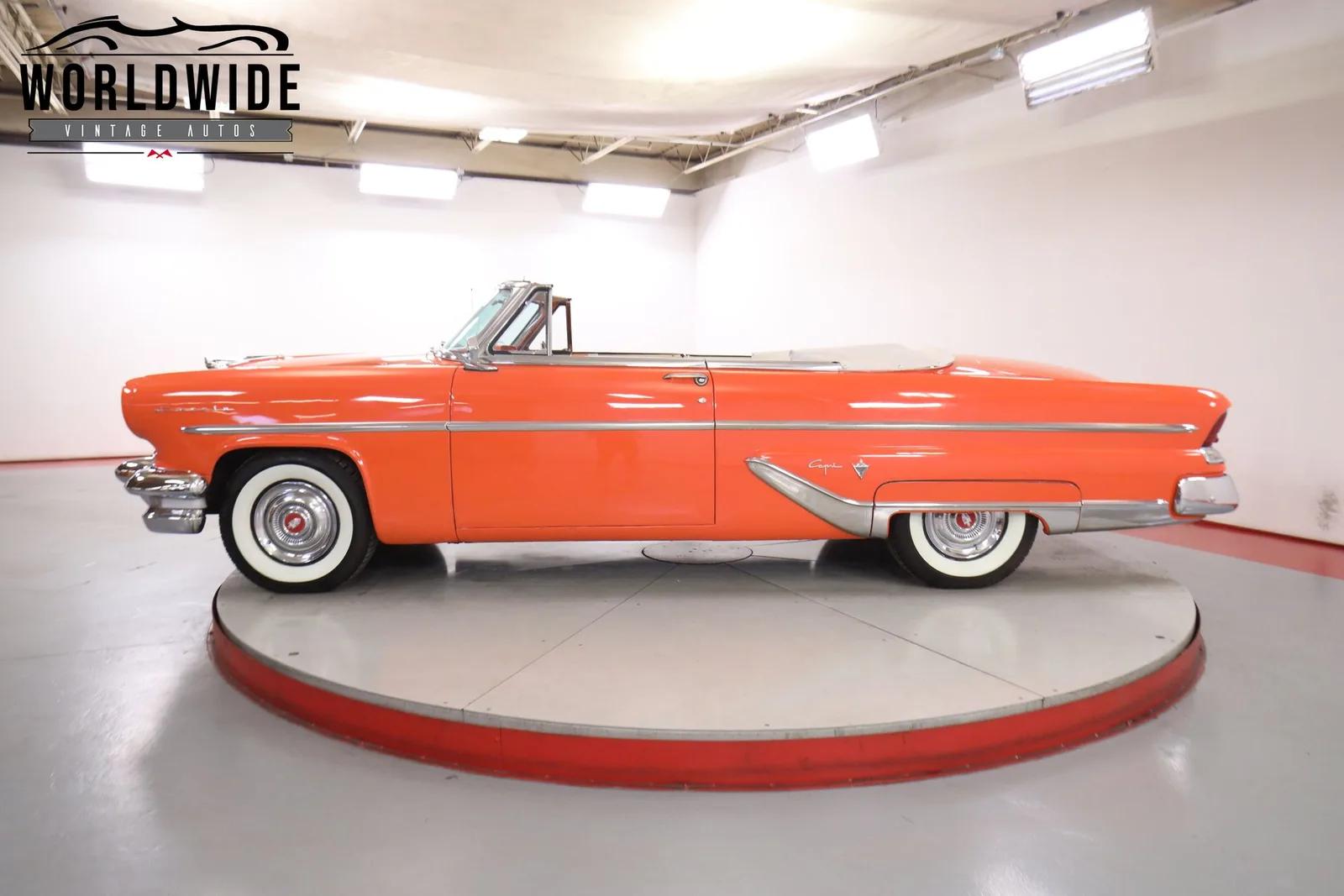 1955 Lincoln Capri