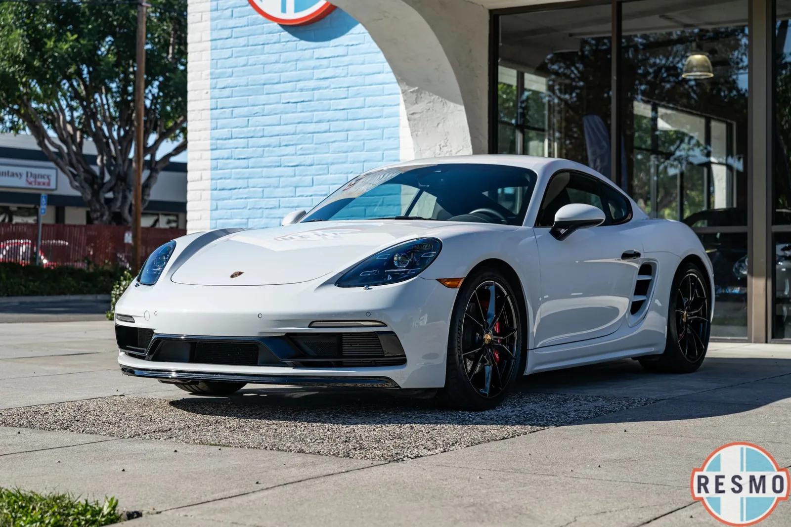 2022 Porsche 718 Cayman